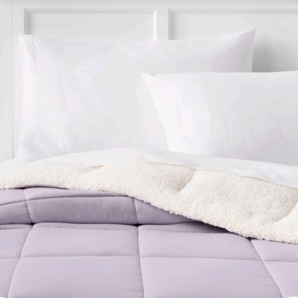 Room‎ Essentials Faux Shearling Microfiber Reversible Comforter - Picture 2 of 10